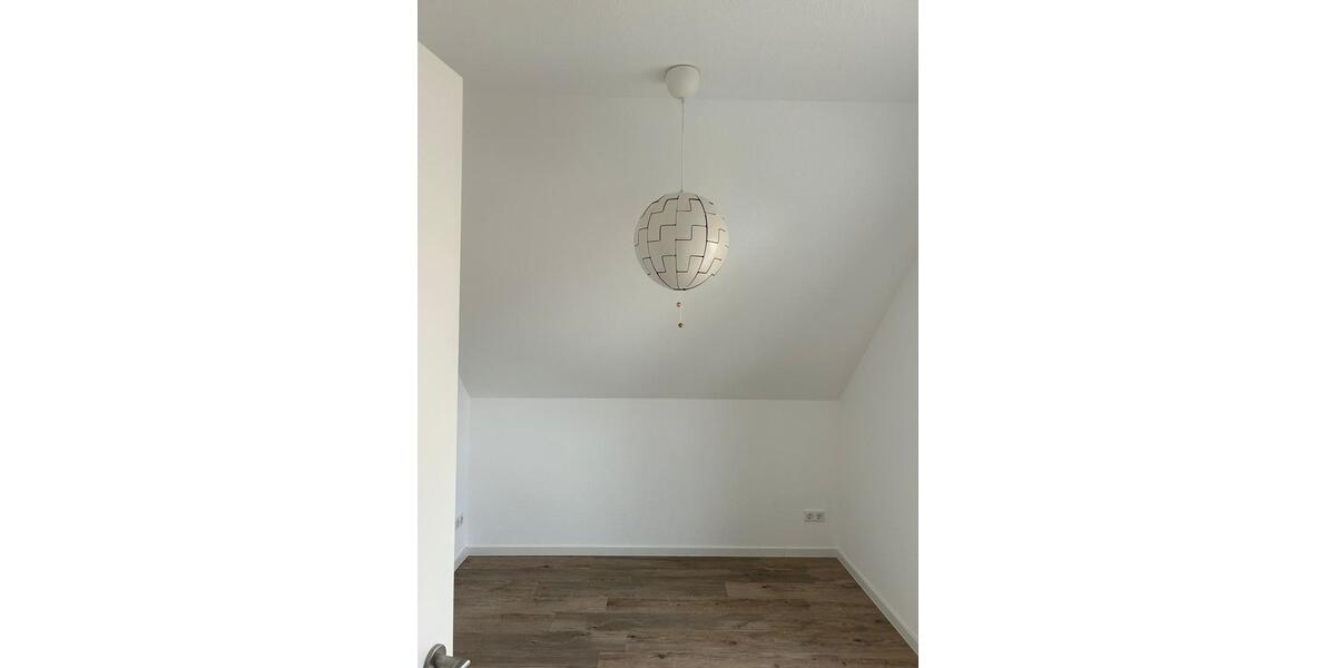 Dachgeschoßwohnung Ebsdorfergrund - 4 Zimmer, 107 m&sup2;, 1.350&euro; | Angebot:25084625