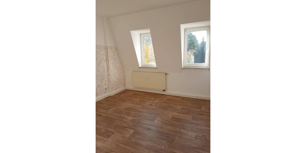 Etagenwohnung Döbeln Sörmitz - 2 Zimmer, 62 m&sup2;, 330&euro; | Angebot:26172469