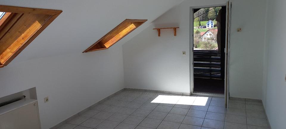 Dachgeschoßwohnung Bad Grönenbach - 3 Zimmer, 105 m&sup2;, 625&euro; | Angebot:26253684