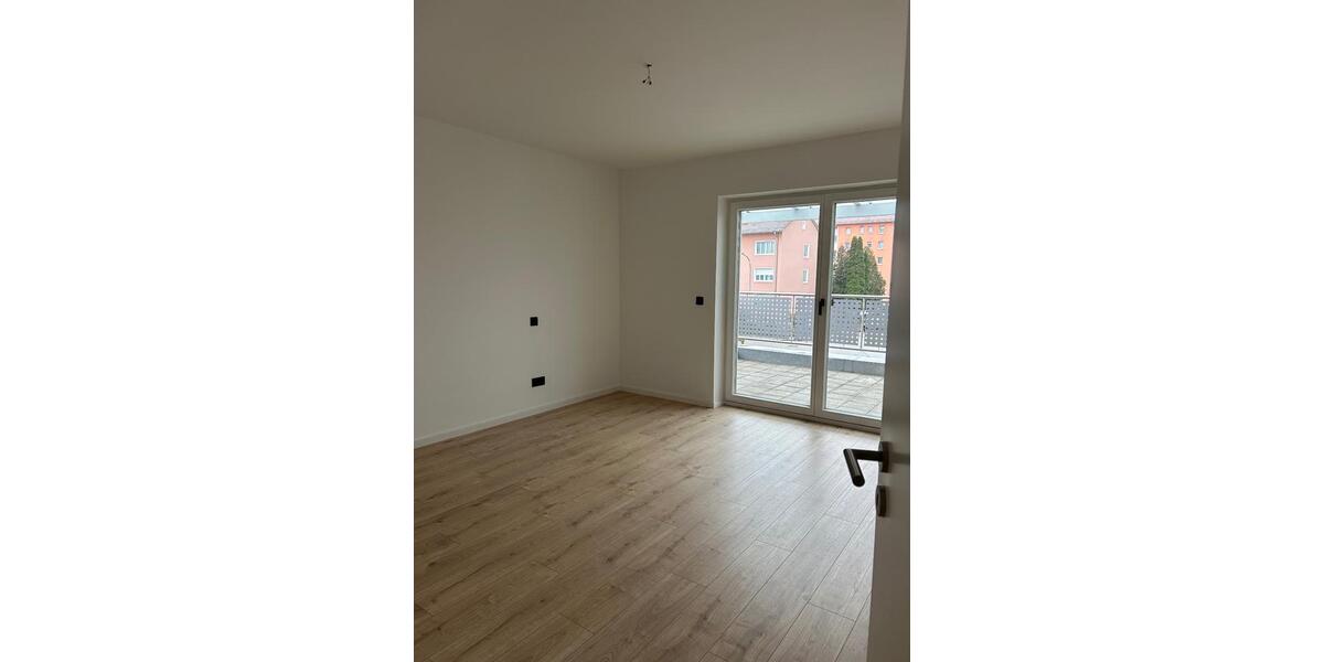 Etagenwohnung Kelheim - 3 Zimmer, 87 m&sup2;, 1.130&euro; | Angebot:24347466