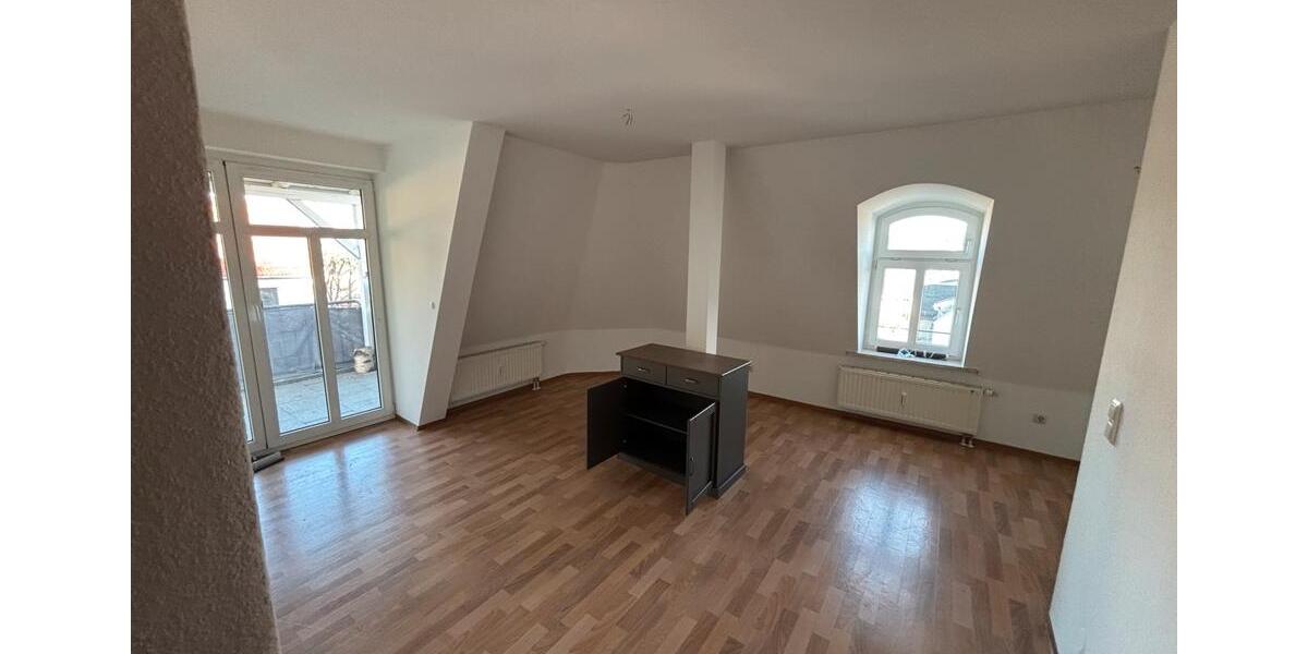 Dachgeschoßwohnung Naila - 3 Zimmer, 64 m&sup2;, 580&euro; | Angebot:26060932