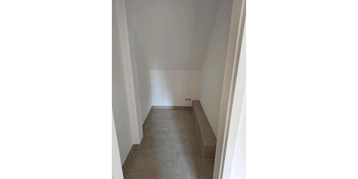 Dachgeschoßwohnung Schleswig - 3 Zimmer, 62 m&sup2;, 700&euro; | Angebot:25225071