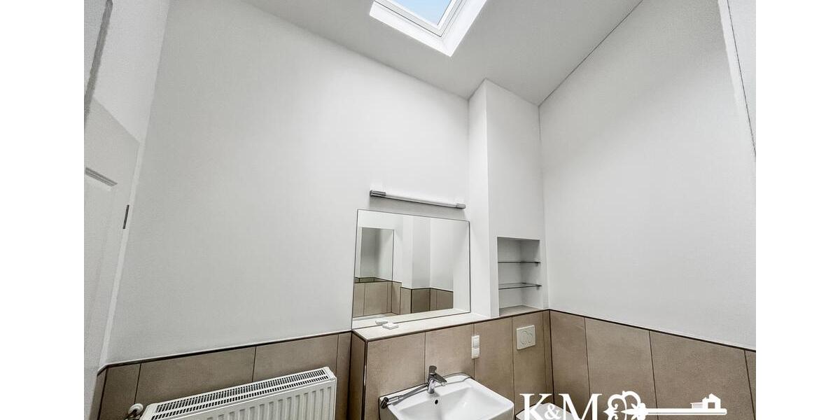 Dachgeschoßwohnung Andernach - 4 Zimmer, 135 m&sup2;, 1.820&euro; | Angebot:26349310