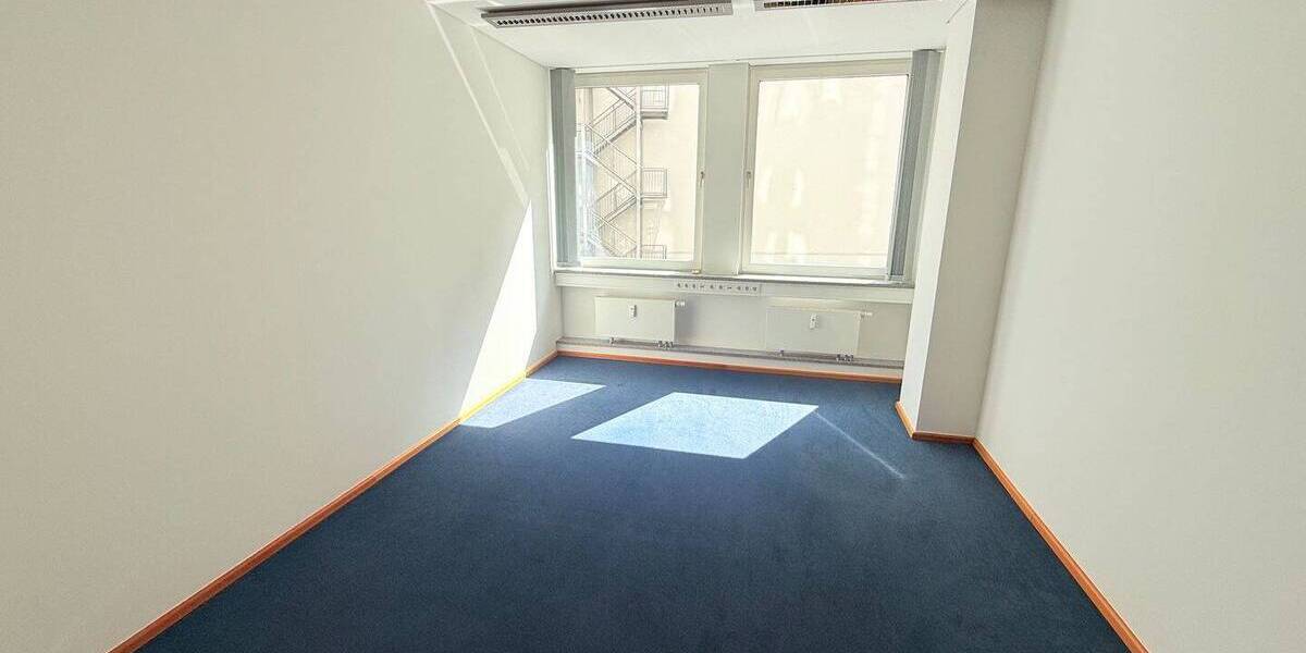 Gewerbeobjekt Berlin Charlottenburg - 1 Zimmer, 341 m&sup2;, 8.525&euro; | Angebot:26853836