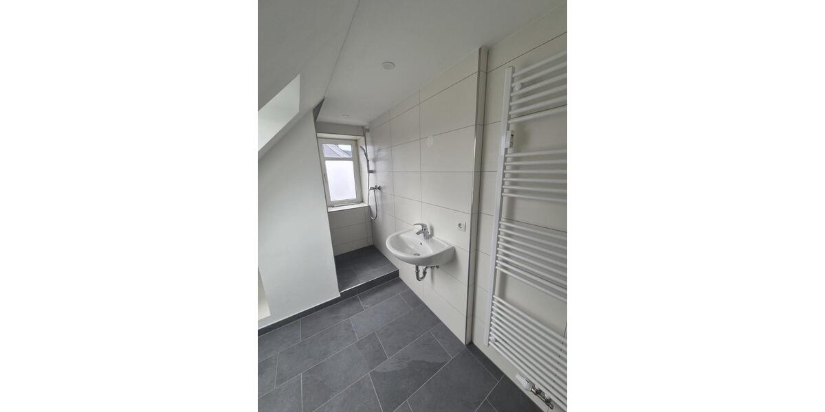 Dachgeschoßwohnung Limbach-Oberfrohna Oberfrohna - 3 Zimmer, 58 m&sup2;, 390&euro; | Angebot:26396288