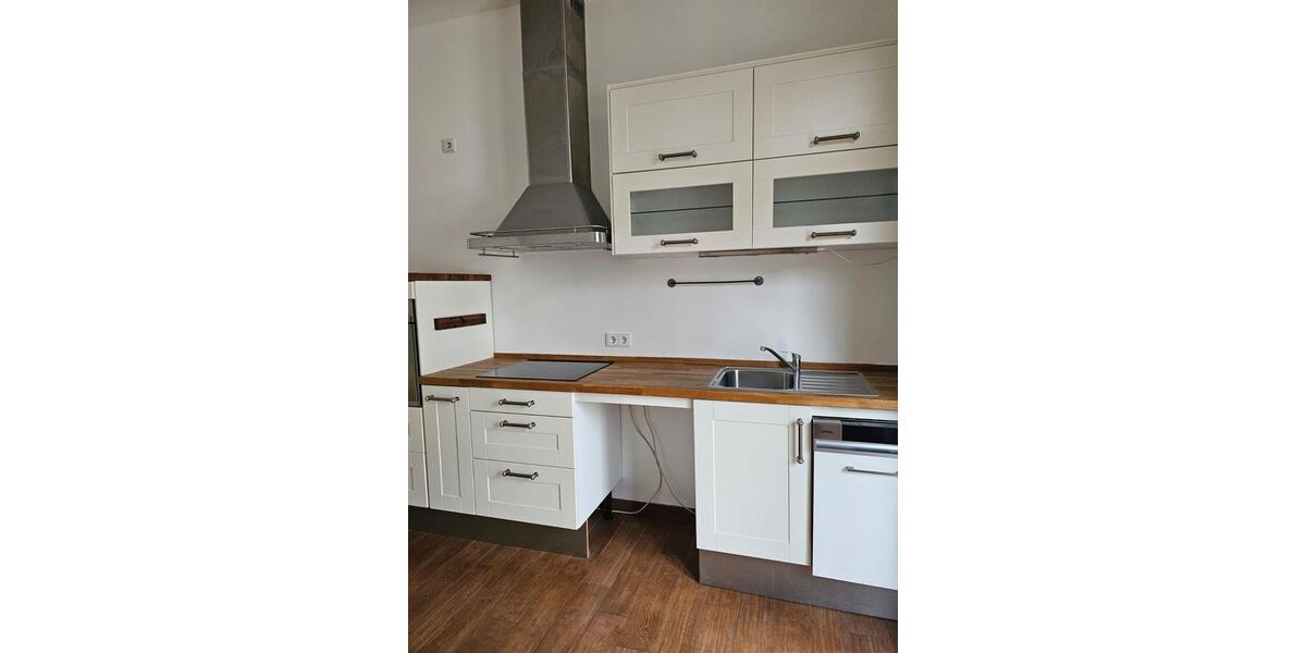 Großzügige 5-Zimmer-Wohnung in sehr guter Lage 5 zimmer