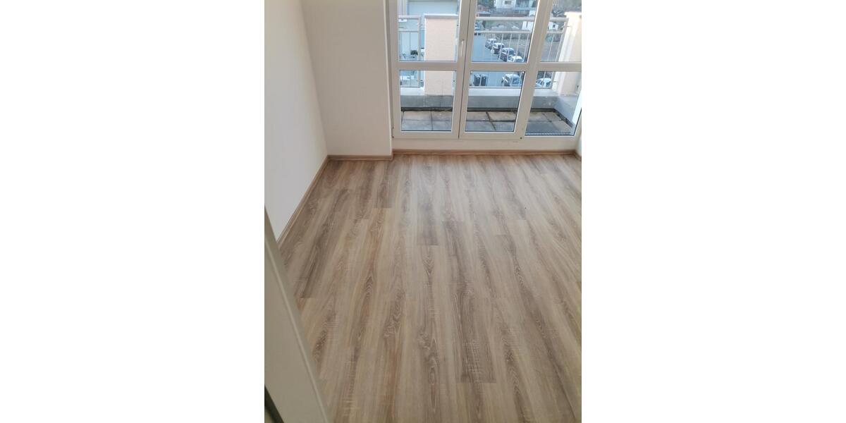 Dachgeschoßwohnung Frankenberg (Sachsen) - 2 Zimmer, 56 m&sup2;, 290&euro; | Angebot:24711072