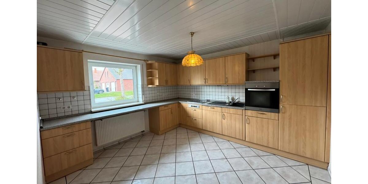 Einfamilienhaus Borgentreich - 8 Zimmer, 200 m&sup2;, 1.750&euro; | Angebot:26314341