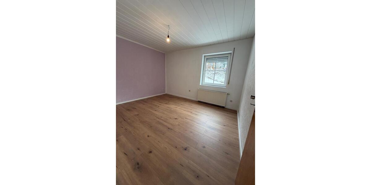 Etagenwohnung Siegen Eiserfeld - 3 Zimmer, 97 m&sup2;, 970&euro; | Angebot:25791804