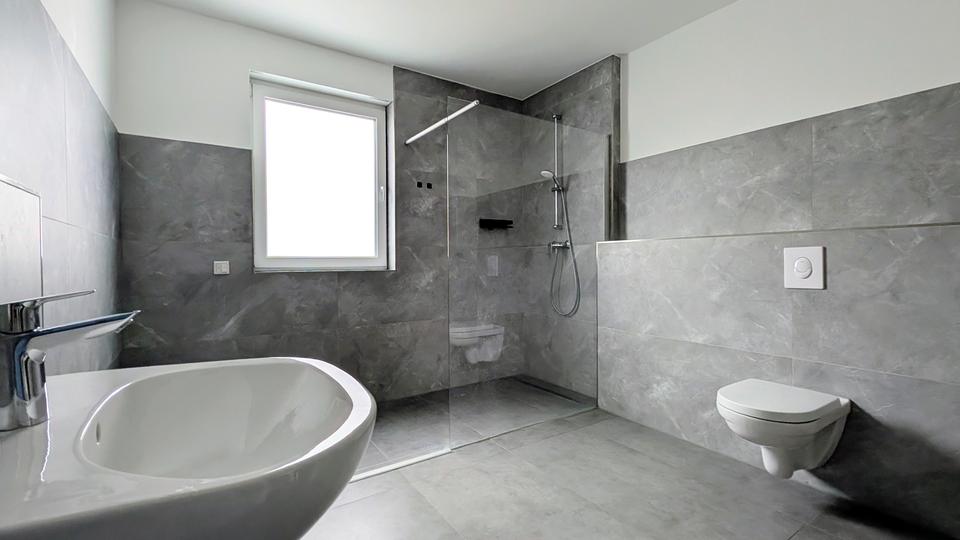 Etagenwohnung Duisburg Duisburg-Mitte - 2 Zimmer, 83 m&sup2;, 1.100&euro; | Angebot:25648648