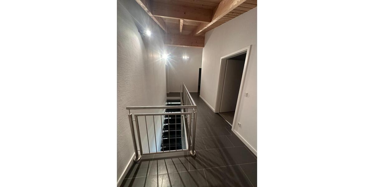 Doppelhaushälfte Püttlingen - 4 Zimmer, 230 m&sup2;, 1.930&euro; | Angebot:24895523