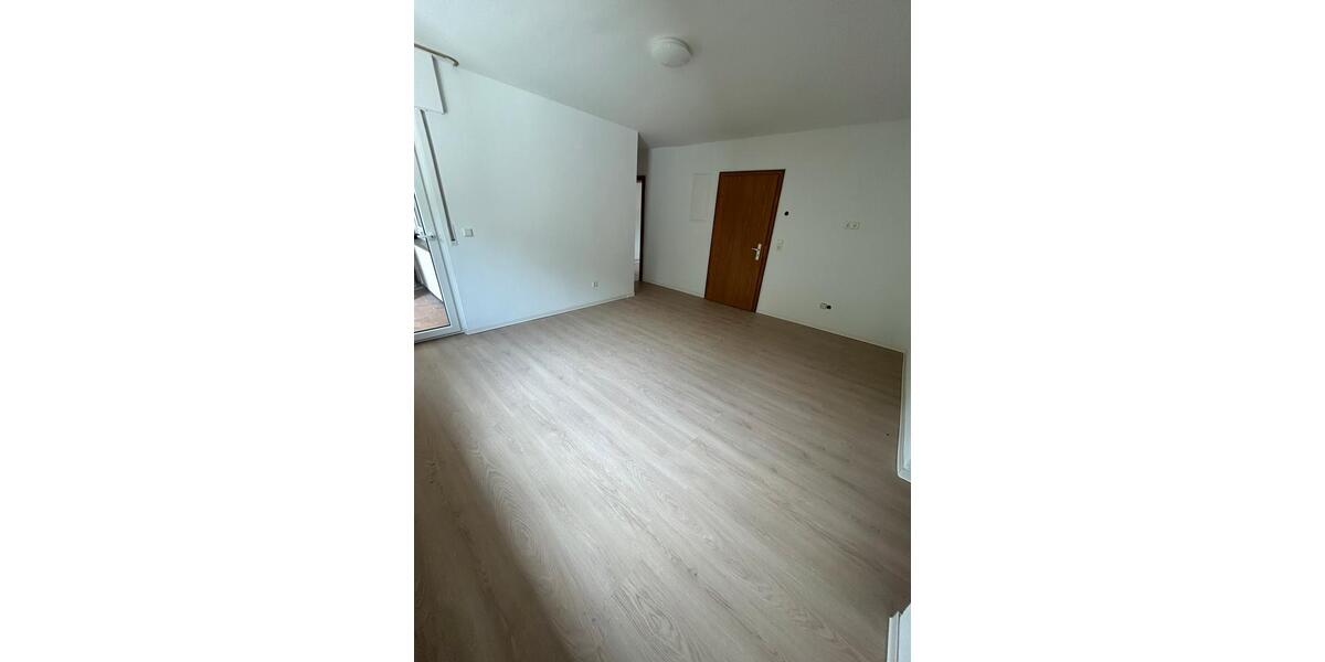 Etagenwohnung Backnang - 3.5 Zimmer, 75 m&sup2;, 1.250&euro; | Angebot:26610999
