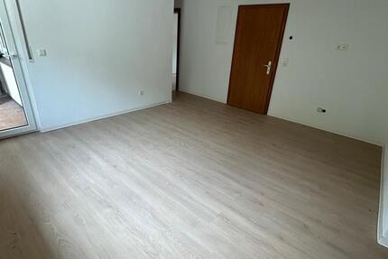 Wohnung Backnang - 3.5 Zimmer, 75 m&sup2;, 1.250&euro; | Angebot:26610999
