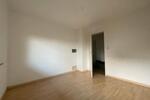 1 Zimmer Möbliert in 3er WG (ca. 10qm oder 15 qm)