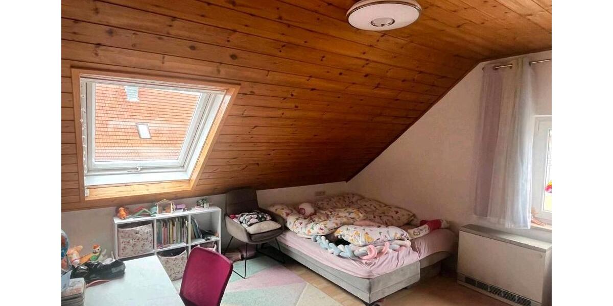 Dachgeschoßwohnung Aichstetten - 4 Zimmer, 84 m&sup2;, 1.150&euro; | Angebot:26018610