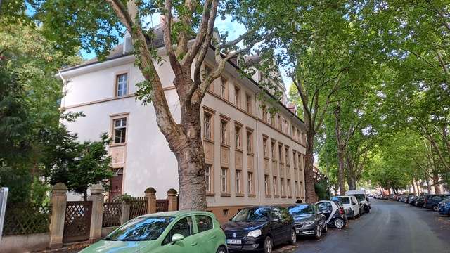 Etagenwohnung Wiesbaden Biebrich - 3 Zimmer, 113 m&sup2;, 1.480&euro; | Angebot:25258484