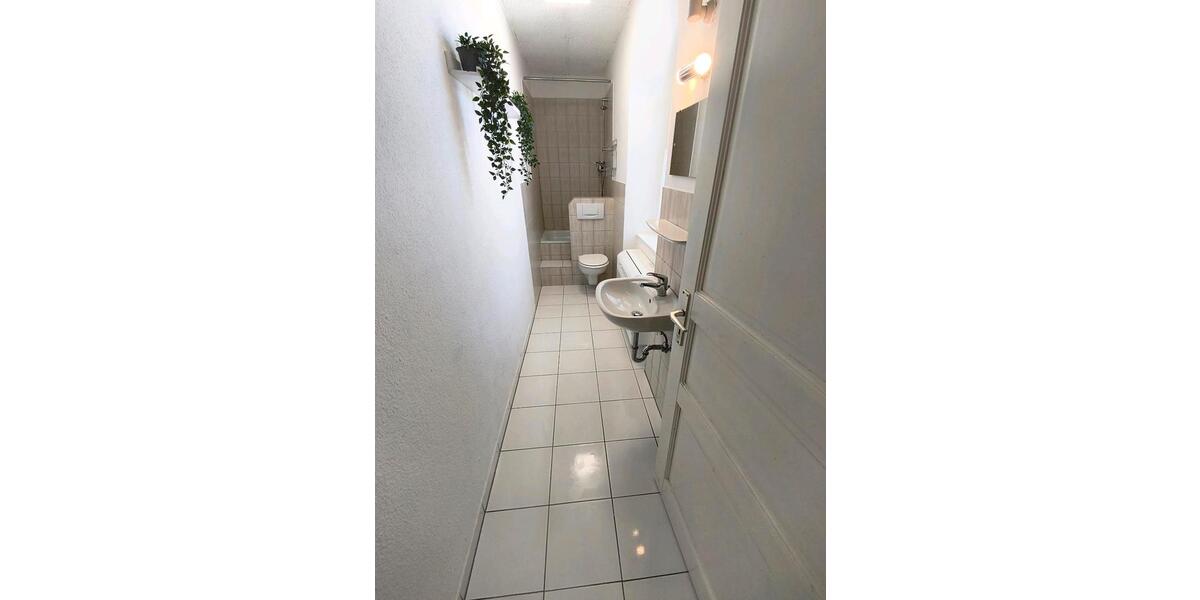 Dachgeschoßwohnung Küssaberg - 2 Zimmer, 68 m&sup2;, 589&euro; | Angebot:26102756