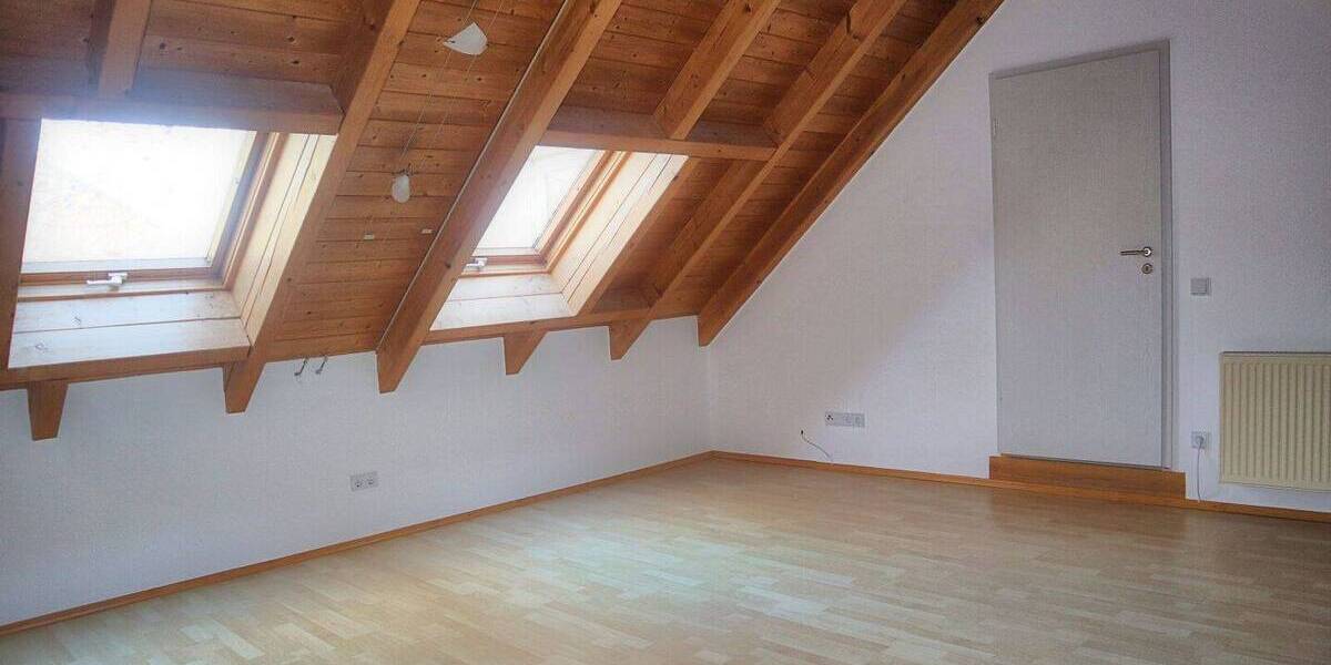 Etagenwohnung Wörth Hofsingelding - 3 Zimmer, 109 m&sup2;, 1.650&euro; | Angebot:26673173