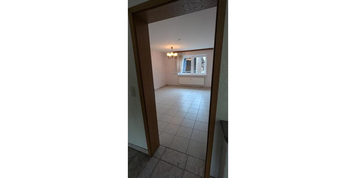 Erdgeschoßwohnung Kropp - 5 Zimmer, 200 m&sup2;, 1.950&euro; | Angebot:26050213