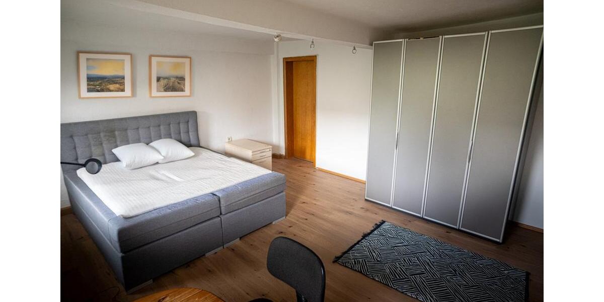 Einfamilienhaus Bergheim - 7 Zimmer, 200 m&sup2;, 2.900&euro; | Angebot:24646494