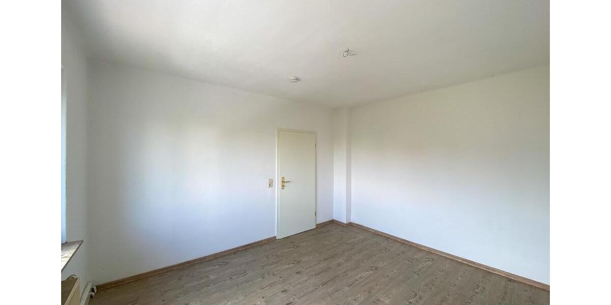 Etagenwohnung Naumburg (Saale) - 4 Zimmer, 82 m&sup2;, 533&euro; | Angebot:17822265