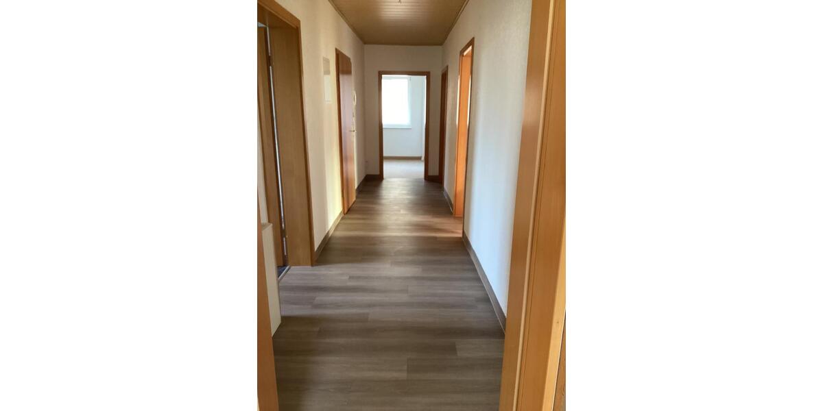 Etagenwohnung Oederan - 3 Zimmer, 95 m&sup2;, 522&euro; | Angebot:25349214
