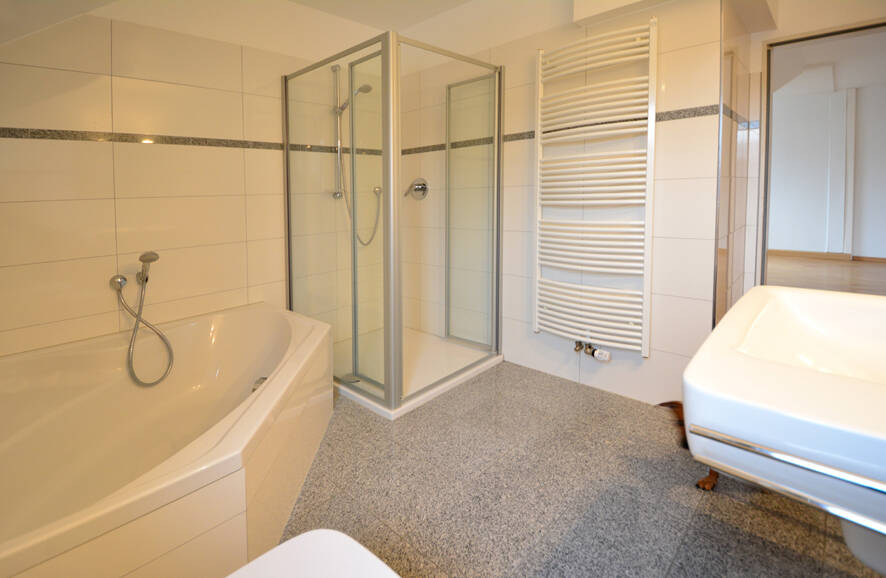 Etagenwohnung Niestetal Heiligenrode - 4 Zimmer, 122 m&sup2;, 1.200&euro; | Angebot:26824503