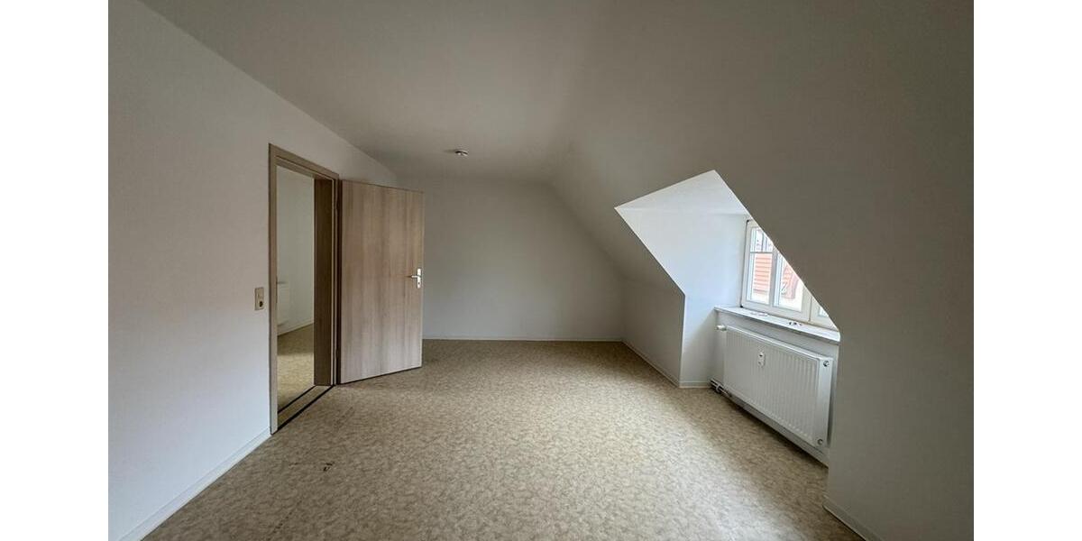 Dachgeschoßwohnung Alsleben (Saale) - 4 Zimmer, 90 m&sup2;, 540&euro; | Angebot:25778857