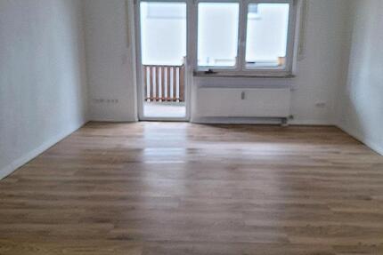 Wohnung Schwandorf - 3 Zimmer, 86 m&sup2;, 1.000&euro; | Angebot:25209301