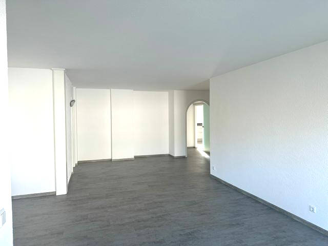 Etagenwohnung Singen - 3 Zimmer, 111 m&sup2;, 1.450&euro; | Angebot:26806936