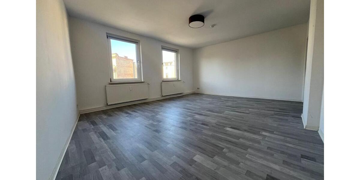 Dachgeschoßwohnung Köthen (Anhalt) - 3 Zimmer, 110 m&sup2;, 839&euro; | Angebot:25714315