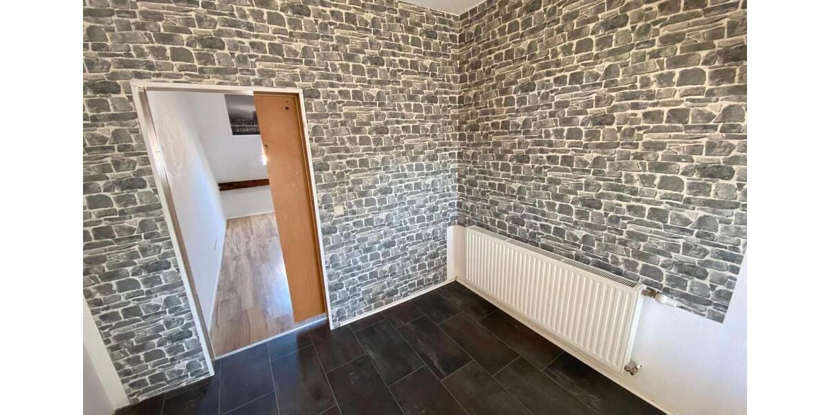 Dachgeschoßwohnung Aken (Elbe) - 5 Zimmer, 80 m&sup2;, 600&euro; | Angebot:26624020