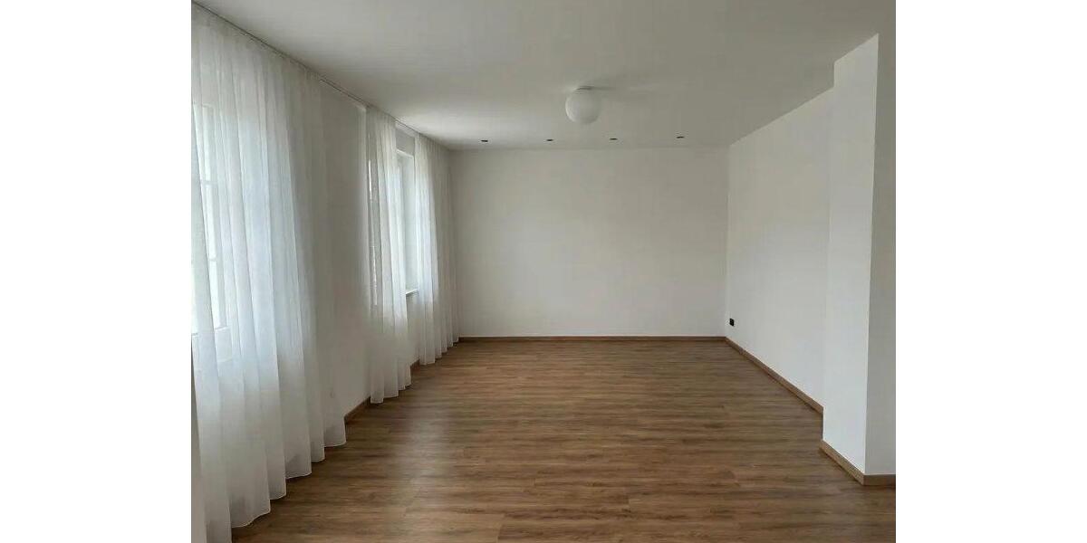 Wohnen auf Zeit Dessau-Roßlau Roßlau - 8 Zimmer, 280 m&sup2;, 900&euro; | Angebot:26147865