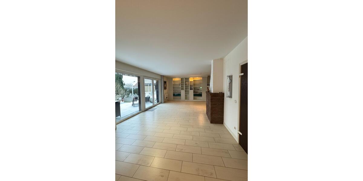 Einfamilienhaus Neumünster Böcklersiedlung - 5 Zimmer, 190 m&sup2;, 1.900&euro; | Angebot:25756445