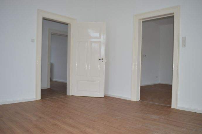 Etagenwohnung Kitzingen - 4 Zimmer, 114 m&sup2;, 830&euro; | Angebot:24906126