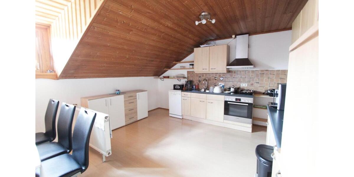 Dachgeschoßwohnung Hohenlinden - 3.5 Zimmer, 90 m&sup2;, 1.000&euro; | Angebot:26546183