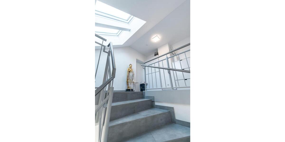 Dachgeschoßwohnung Forstinning - 2.5 Zimmer, 75 m&sup2;, 1.380&euro; | Angebot:24725387