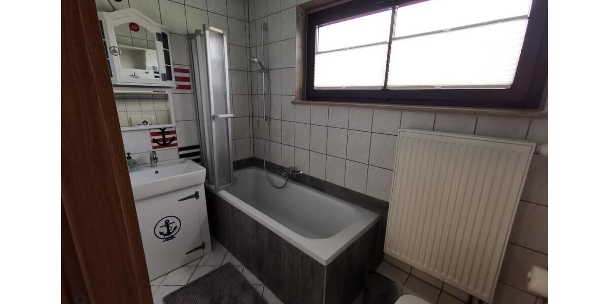 möblierte Wohnung Erdgeschoss | EBK Küche | 2-Zimmer | Balkon | Badewanne | Stadtroda nahe Jena | Garten | Parken 2 zimmer