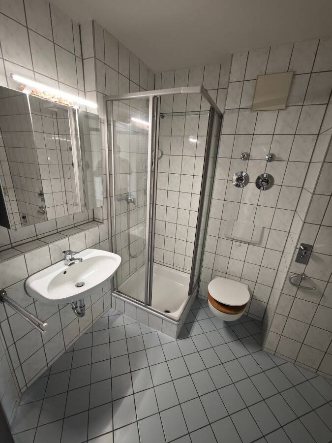 schöne 2-Raum Wohnung mit EBK, Balkon und Stellplatz * sofort frei! 2 zimmer