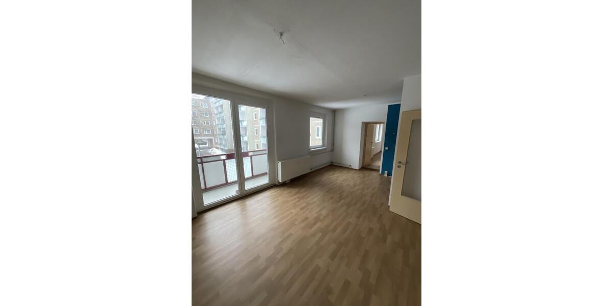 Etagenwohnung Suhl Aue 1 - 4 Zimmer, 79 m&sup2;, 517&euro; | Angebot:26296915