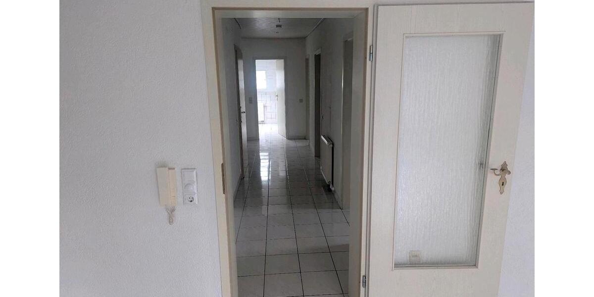 Dachgeschoßwohnung Haiger - 4 Zimmer, 98 m&sup2;, 800&euro; | Angebot:26022163