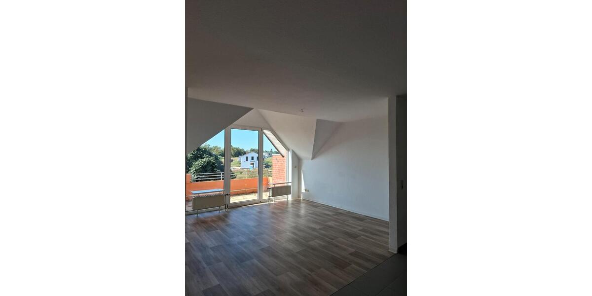 Dachgeschoßwohnung Magdeburg Lemsdorf - 2 Zimmer, 45 m&sup2;, 380&euro; | Angebot:26631484