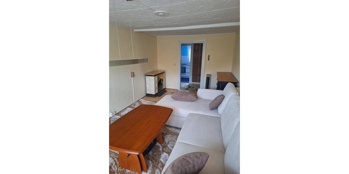 Dachgeschoßwohnung Pößneck - 4 Zimmer, 120 m&sup2;, 990&euro; | Angebot:25993600