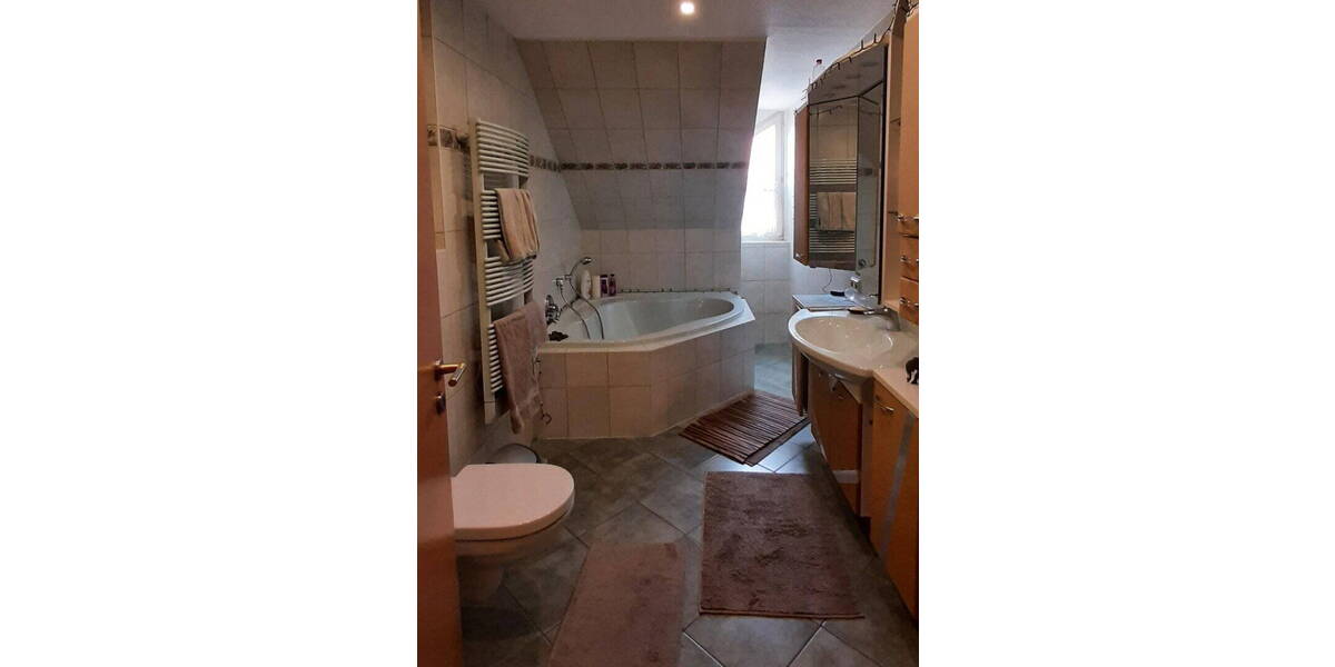 Etagenwohnung Bad Langensalza Ufhoven - 3 Zimmer, 110 m&sup2;, 690&euro; | Angebot:26228708