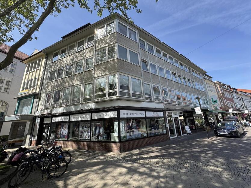 Schöner Laden in exponierter Lage am Pferdemarkt