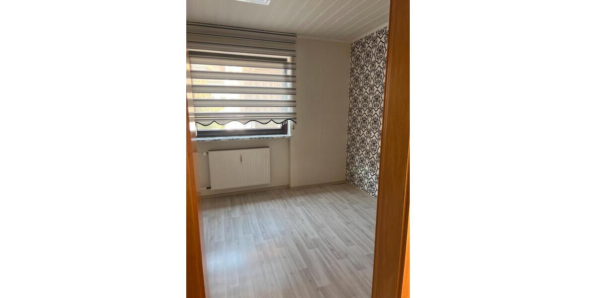 Etagenwohnung Rosbach vor der Höhe - 3 Zimmer, 75 m&sup2;, 1.100&euro; | Angebot:26701060