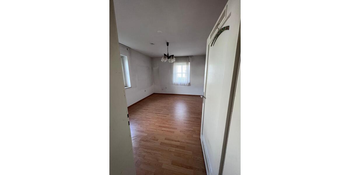 Erdgeschoßwohnung Eschwege - 2 Zimmer, 51 m&sup2;, 300&euro; | Angebot:25993473