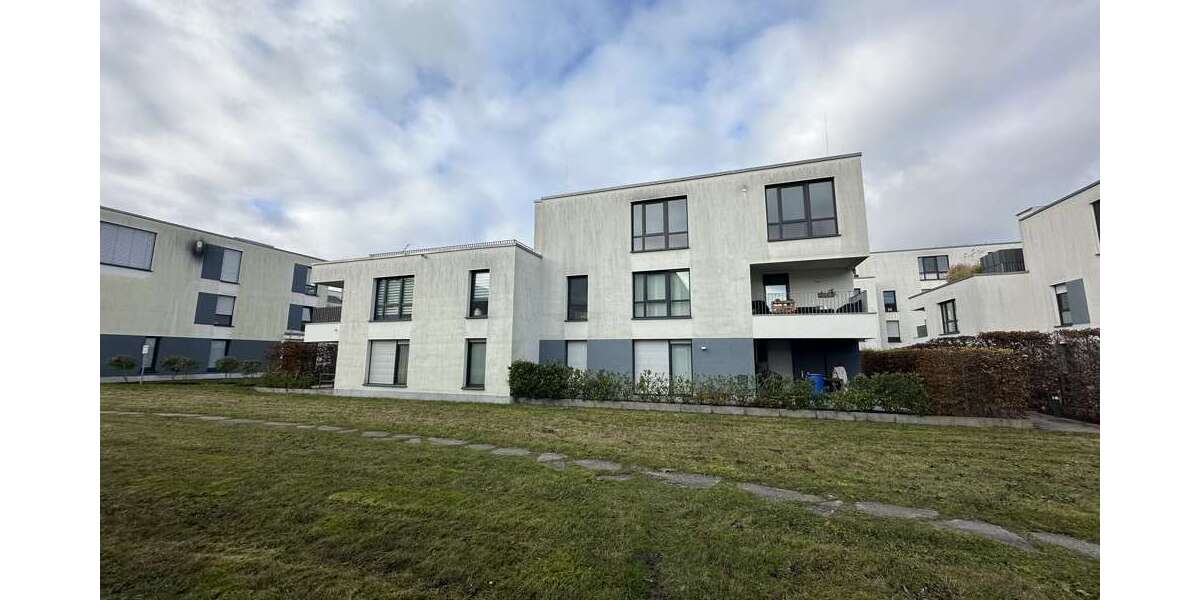 Etagenwohnung Ingolstadt Südost - 3 Zimmer, 94 m&sup2;, 1.300&euro; | Angebot:25139410