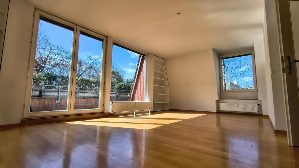 Dachgeschoßwohnung Berlin Steglitz-Zehlendorf - 2 Zimmer, 89 m&sup2;, 1.311&euro; | Angebot:26252262