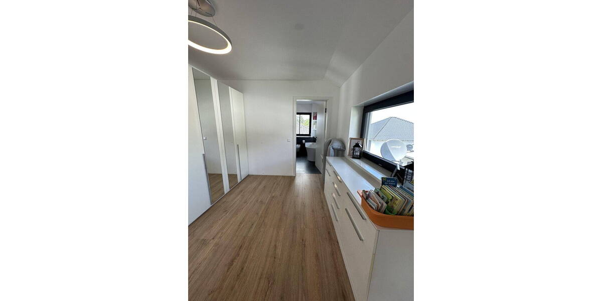Einfamilienhaus Sankt Katharinen (Landkreis Neuwied) - 7 Zimmer, 180 m&sup2;, 2.950&euro; | Angebot:26806002